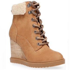 DV Dolce Vita Tan Lace Up Wedge Booties Size 9.5 Women’s Boots NEW